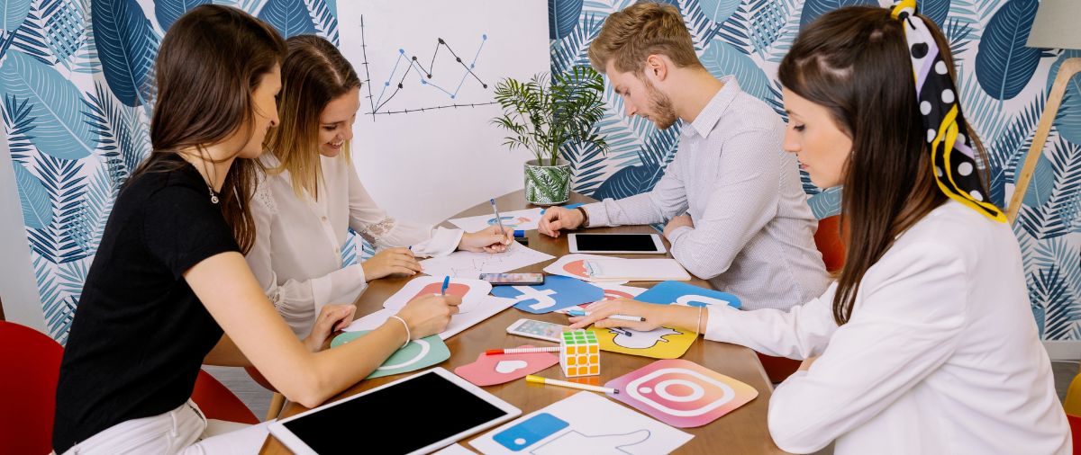 strengthening customer engagement through social media channels